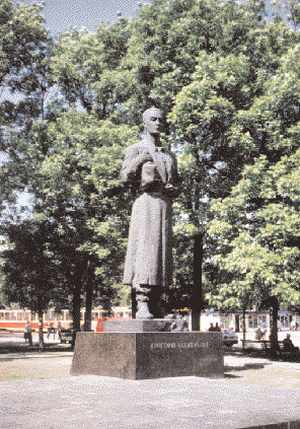 Statue du philosophe ukrainien H. Skovoroda.