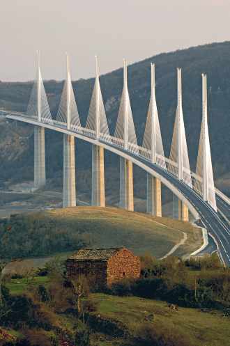 Le viaduc de Millau construit