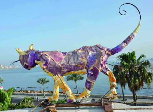Julien SOLE :le chat de La Corniche au consulat, sculpture en métal et papier