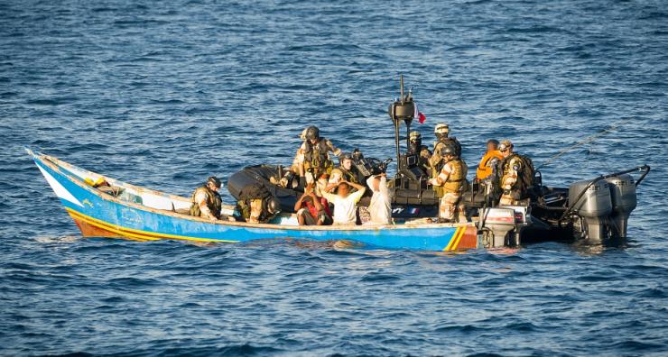 Interception de narcotrafiquants en mer.par la Marine française