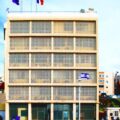 L’ambassade de France en Israël.