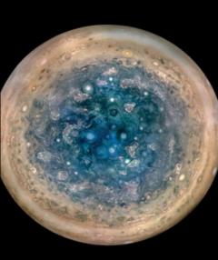 Régions polaires de Jupiter (Sonde Juno)