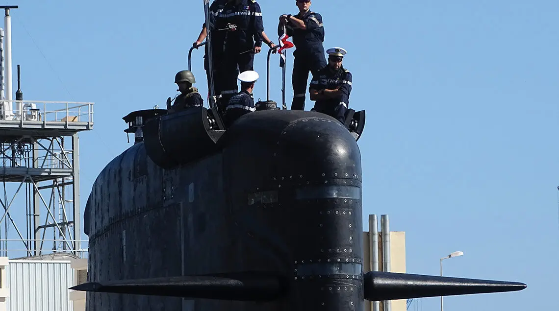 Les X dans les armées, exemple dans un sous-marin