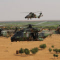 Un NH90, un Tigre et un Cougar lors d’une mission en OPEX. Tous les hélicoptères de l’État français sont motorisés par Safran Helicopter Engines.
