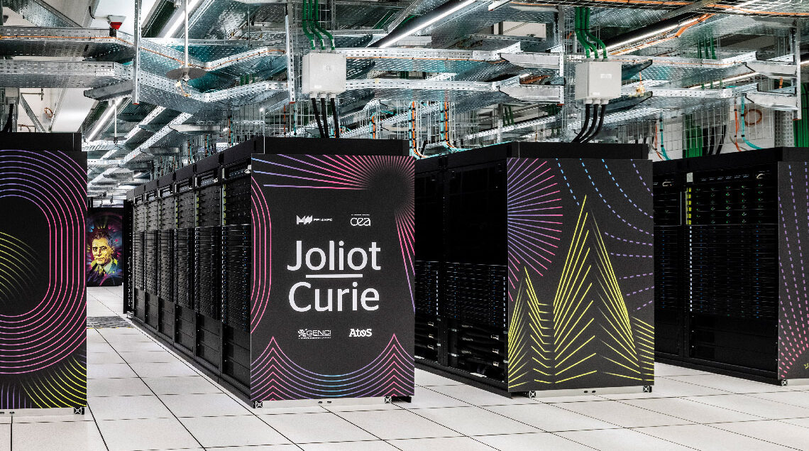 Hébergé au TGCC du CEA sur la Technopole Teratec, le supercalculateur Joliot Curie répond aux besoins des communautés de recherche nationales et internationales (Copyright_CEA_P_Stroppa).