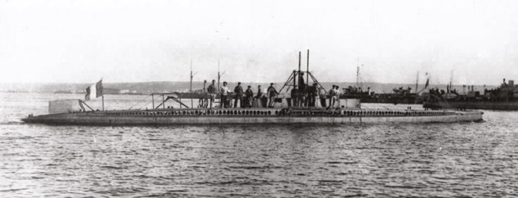 Le sous-marin militaire l’Aigrette (Q38).