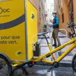 Nice : vélocargo de La Poste, pionnière de la logistique verte