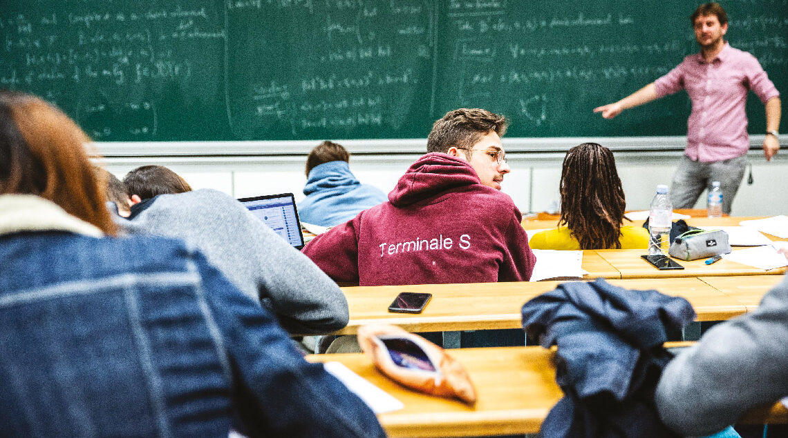 Cours de mathé­matiques pour les élèves du bachelor de l’École polytechnique en France.