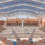 Conçu par les architectes Ricardo Bofill et Elie Mouyal, le campus UM6P se trouve au cœur de la Ville verte de Ben Guerir, près de Marrakech.