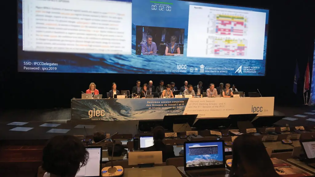 51e session plénière du GIEC à Monaco lors de l’approbation du rapport spécial du GIEC sur l’océan, la cryosphère et le changement climatique en septembre 2019.
